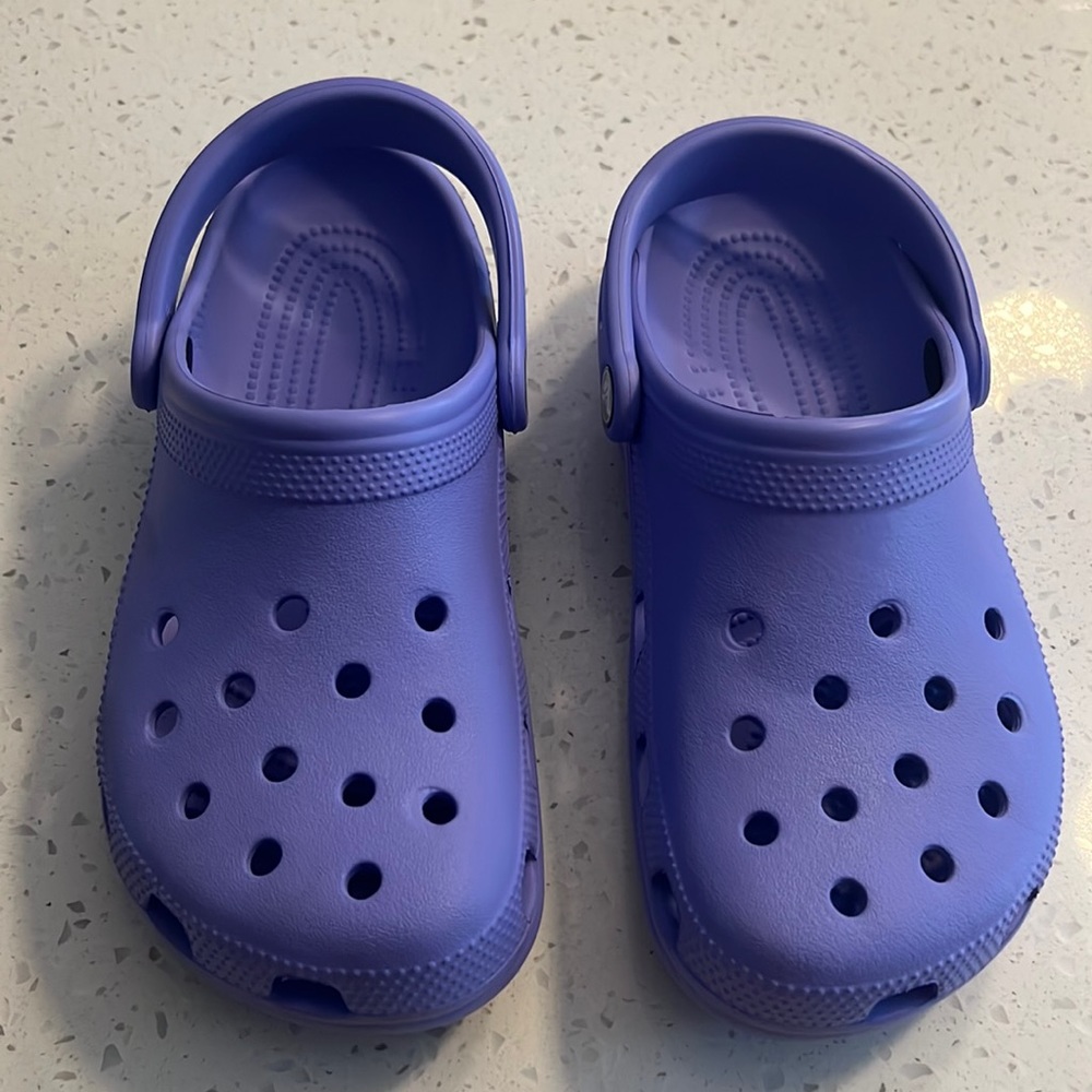Classic Clog Crocs in Purple in Size 5 Men / 7 Women